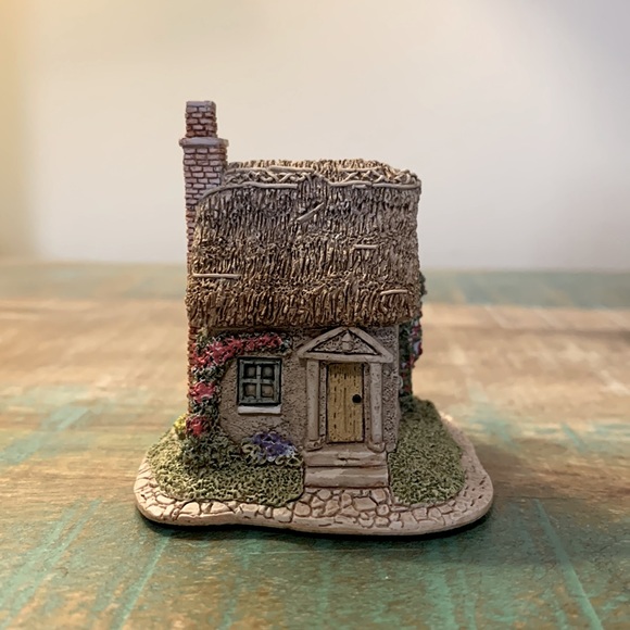 Lilliput Lane Figure The Spinney - Picture 3 of 6